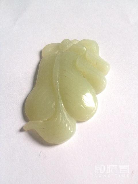 35  白玉扇形掛件